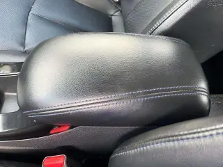 Nissan LEAF 2016 SL 5 puertas portón trasero