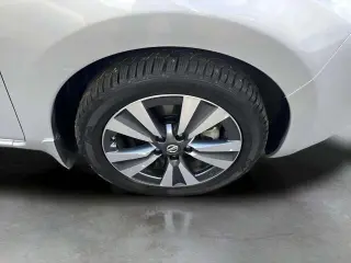 Nissan LEAF 2016 SL 5 puertas portón trasero