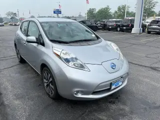 Nissan LEAF 2016 SL 5 puertas portón trasero