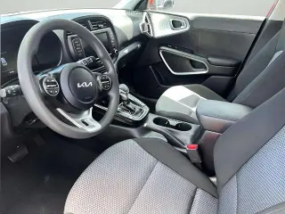 Kia Soul 2024 Crossover LX de 4 puertas