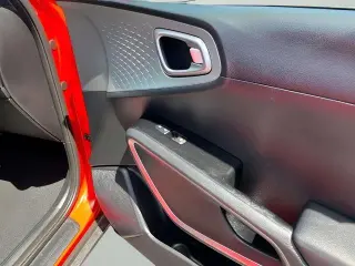 Kia Soul 2024 Crossover LX de 4 puertas