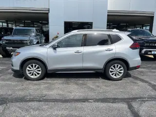 Nissan Rogue 2018 S Crossover de 4 puertas
