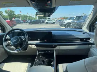 Kia Carnival 2025 EX Miniván de 4 puertas