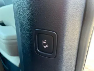 Kia Carnival 2025 EX Miniván de 4 puertas