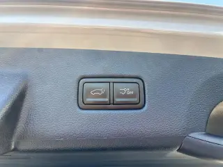 Kia Carnival 2025 EX Miniván de 4 puertas