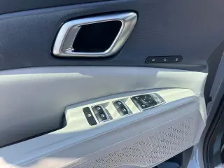 Kia Carnival 2025 EX Miniván de 4 puertas
