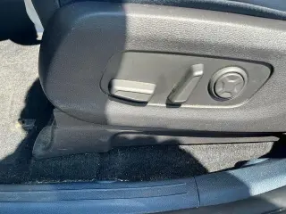 Kia Carnival 2025 EX Miniván de 4 puertas