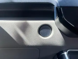Kia Carnival 2025 EX Miniván de 4 puertas