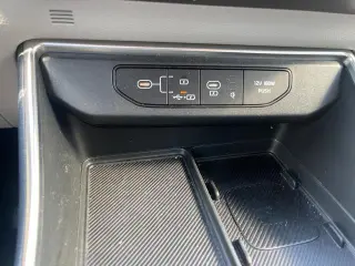 Kia Carnival 2025 EX Miniván de 4 puertas