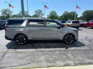 Kia Carnival 2025 EX Miniván de 4 puertas