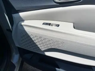 Kia Carnival 2025 EX Miniván de 4 puertas