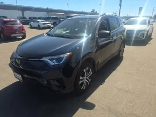 Toyota RAV4 2018 LE 4dr SUV