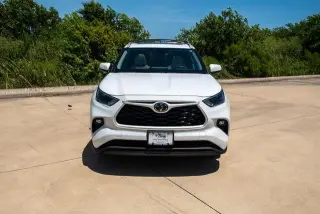 Toyota Highlander 2023 LE 4dr SUV