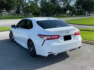 2020 CAMRY SE SEDAN 4D