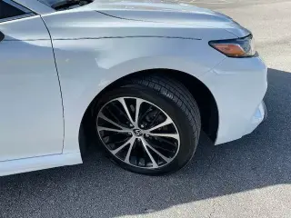 2020 CAMRY SE SEDAN 4D