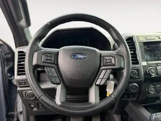 Ford F-150 2020 4x4 XLT 4p SuperCrew 5.5 ft. SB