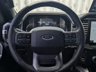 Ford F-150 2022 4x4 XLT 4 puertas SuperCrew 5.5 pies. SB
