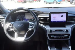 Ford Explorer 2023 AWD XLT SUV de 4 puertas