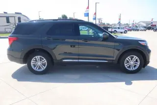 Ford Explorer 2023 AWD XLT SUV de 4 puertas