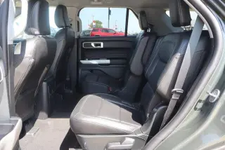 Ford Explorer 2023 AWD XLT SUV de 4 puertas