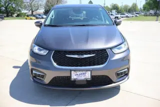 Chrysler Pacifica 2023 Touring L Minivan 4p