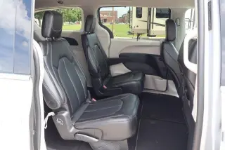 Chrysler Pacifica 2024 Touring L Minivan 4p.