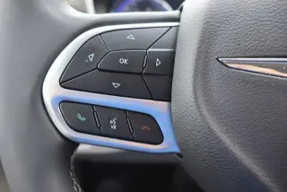 Chrysler Pacifica 2024 Touring L Minivan 4p.
