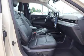 Ford Mustang Mach-E 2025 Premium 4 puertas SUV