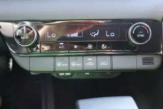 Hyundai ELANTRA 2025 SEL Sport Sedán de 4 puertas