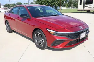 Hyundai ELANTRA 2025 SEL Sport Sedán de 4 puertas