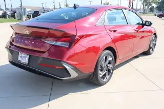 Hyundai ELANTRA 2025 SEL Sport Sedán de 4 puertas