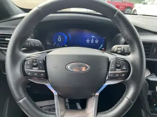Ford Explorer 2022 AWD Platinum 4dr SUV