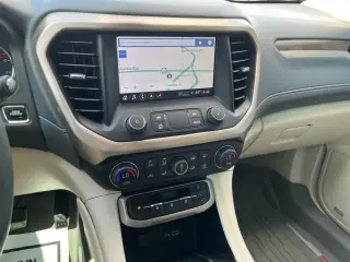 GMC Acadia 2022 4x4 Denali 4dr SUV