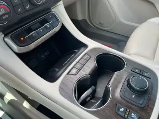 GMC Acadia 2022 4x4 Denali 4dr SUV