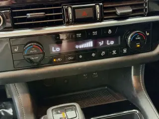 Nissan Pathfinder 2023 AWD SL 4dr SUV
