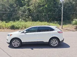 Ford Edge 2022 AWD Titanium 4dr Crossover