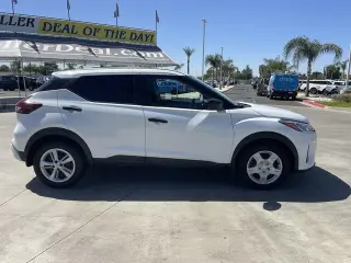 Nissan Kicks 2023 S 4dr Crossover