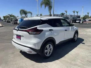 Nissan Kicks 2023 S 4dr Crossover