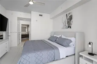 Propiedad en alquiler con 2 habitaciones y 3 baños en Miami