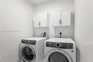 Propiedad en alquiler con 2 habitaciones y 3 baños en Miami
