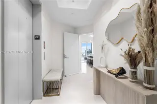 Propiedad en alquiler con 2 habitaciones y 3 baños en Miami