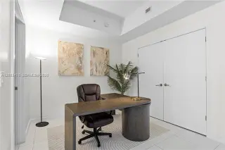 Propiedad en alquiler con 2 habitaciones y 3 baños en Miami