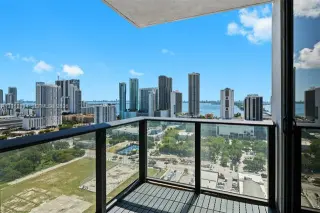 Propiedad en alquiler con 2 habitaciones y 2 baños en Miami