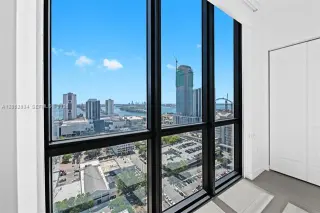 Propiedad en alquiler con 2 habitaciones y 2 baños en Miami
