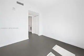 Propiedad en alquiler con 2 habitaciones y 2 baños en Miami