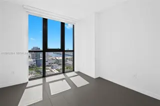 Propiedad en alquiler con 2 habitaciones y 2 baños en Miami