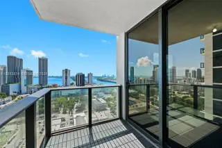 Propiedad en alquiler con 2 habitaciones y 2 baños en Miami
