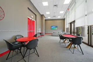 Propiedad en alquiler con 2 habitaciones y 2 baños en Miami