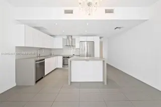 Propiedad en alquiler con 2 habitaciones y 2 baños en Miami