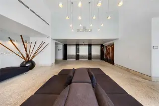 Propiedad en alquiler con 1 dormitorio y 1.5 baños en Miami Beach